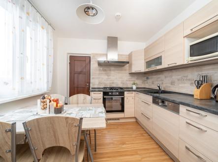 Prodej světlého bytu 4+1, 85m² s lodžií