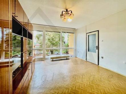 Prodej světlého bytu 3+1, 82m² s lodžií